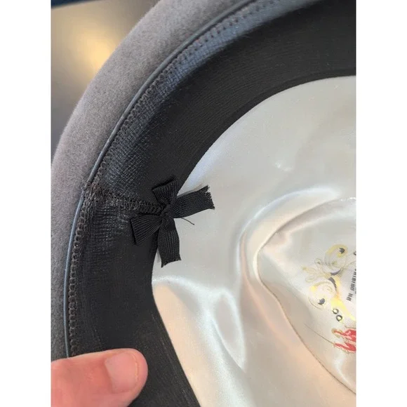 Cartier Charcoal Fedora with Crimson Detail - Picture 9 of 9